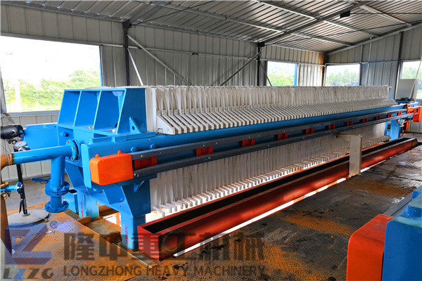 隆中污泥板框壓濾機(jī)價(jià)格經(jīng)濟(jì)實(shí)惠，處理洗沙尾礦真靠譜