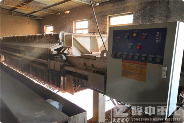 污泥壓濾機(jī)處理一噸成本是多少？壓濾設(shè)備成本與利潤分析