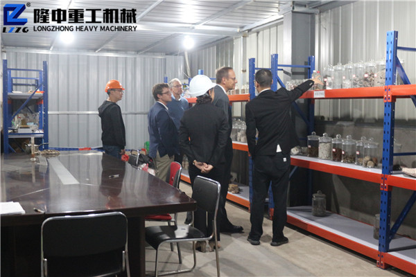 讓隆中為全球服務(wù)！德國(guó)用戶造訪隆中重工