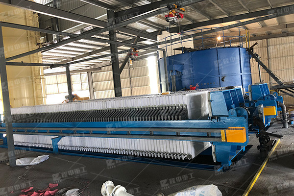 板框壓濾機(jī)如何進(jìn)行脫水，脫水后如何自清潔呢