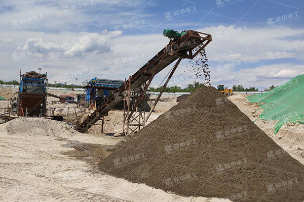 200平方的壓濾機(jī)有嗎？污泥脫水機(jī)多少錢一臺(tái)？