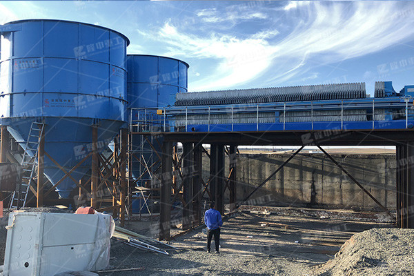 提高板框壓濾機(jī)污泥處理效果的方法？