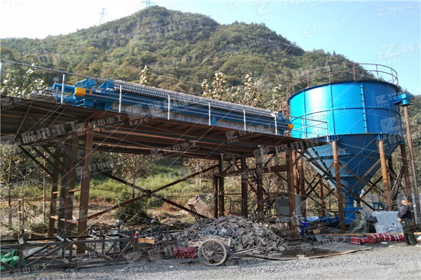 洗砂壓濾機造成的濾布損壞的原因有哪些？