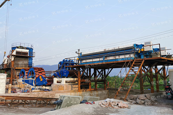 影響帶式壓濾機(jī)出泥的因素有哪些？