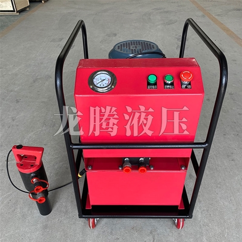 環(huán)槽鉚釘機